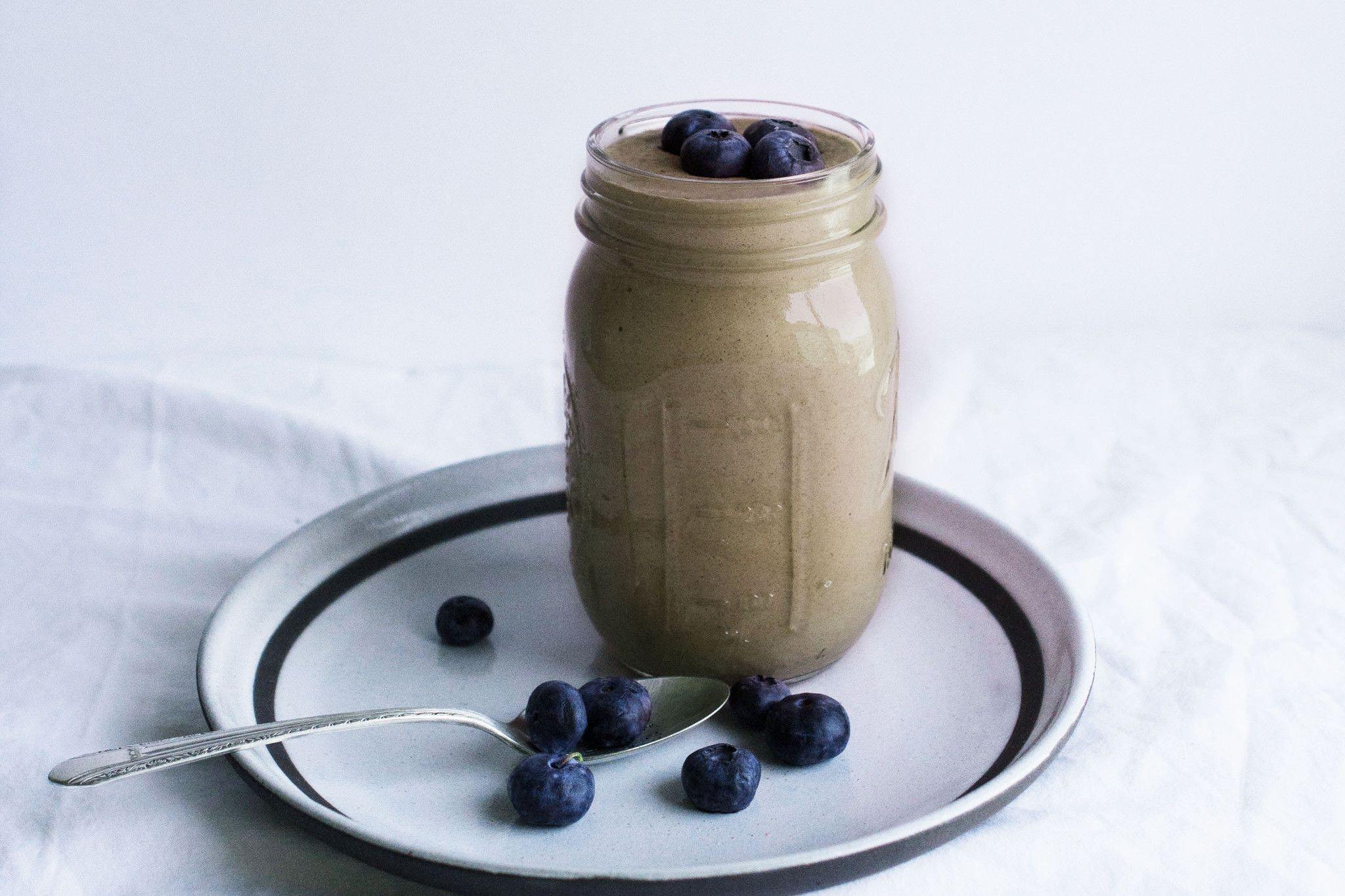 Blueberry Avocado Breeze